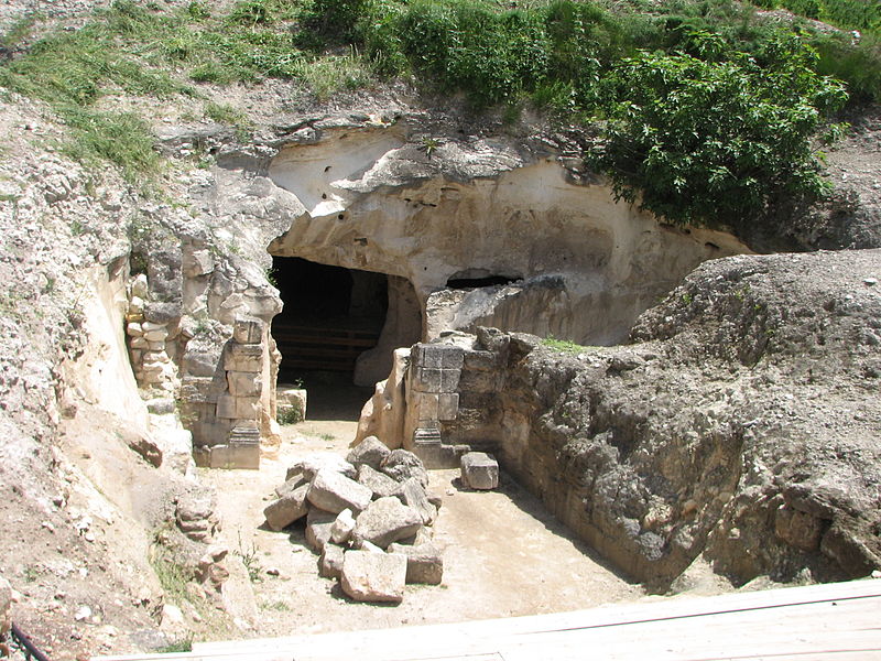 Beit_She'arim_–_Hell's_cave_(2)