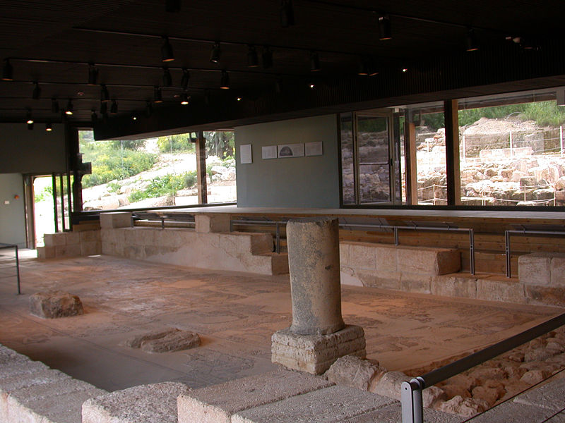 Руины древней синагони в Ципори